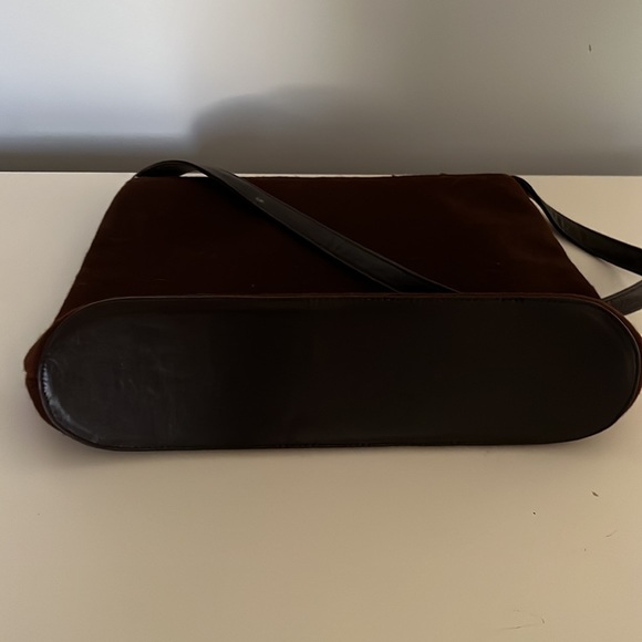 Sarah Violet Brown Embroidered Handbag - Picture 6 of 7